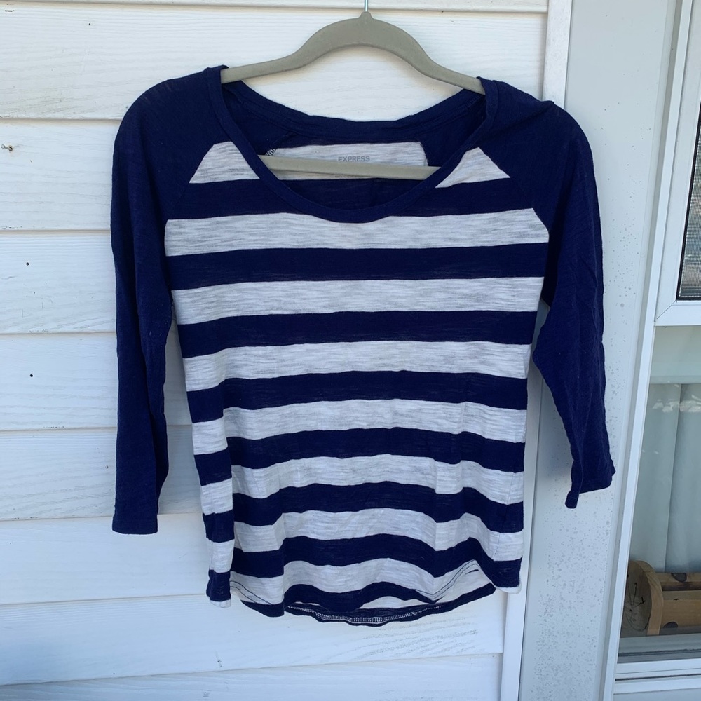 Express T-shirt